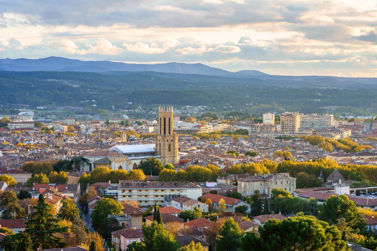 Estimation immobilière à Aix-en-Provence : évaluez votre bien avec Camille Claire